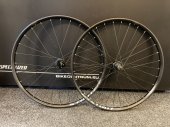 zapletená kola Specialized Stout XC 29 rychloupínák 6děr pár