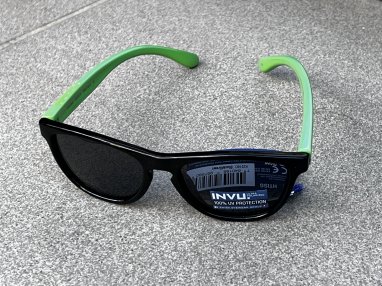 Dětské polarizační brýle INVU K2516D – Matt Black / Green
